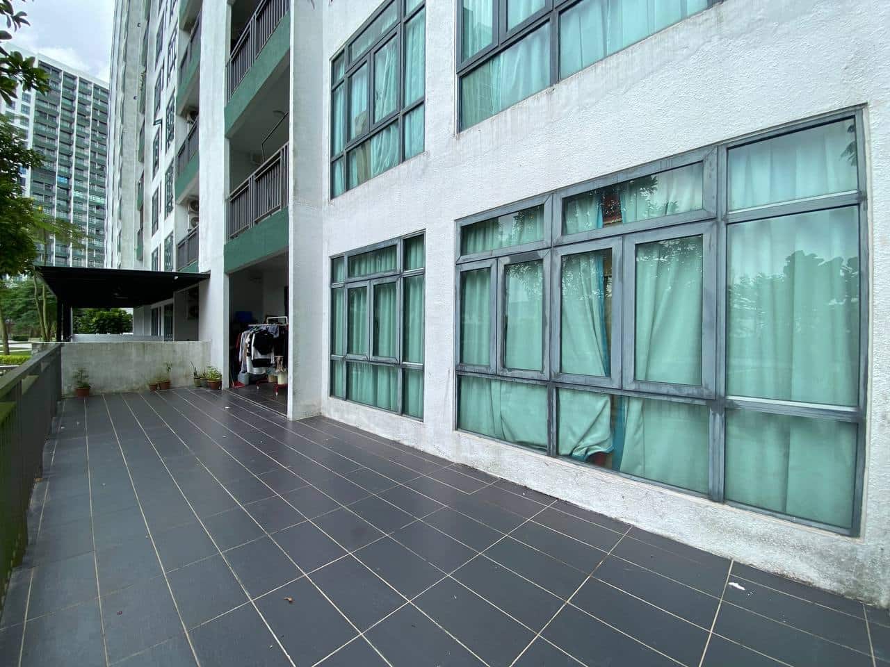 Condominium 8scape Residences 7