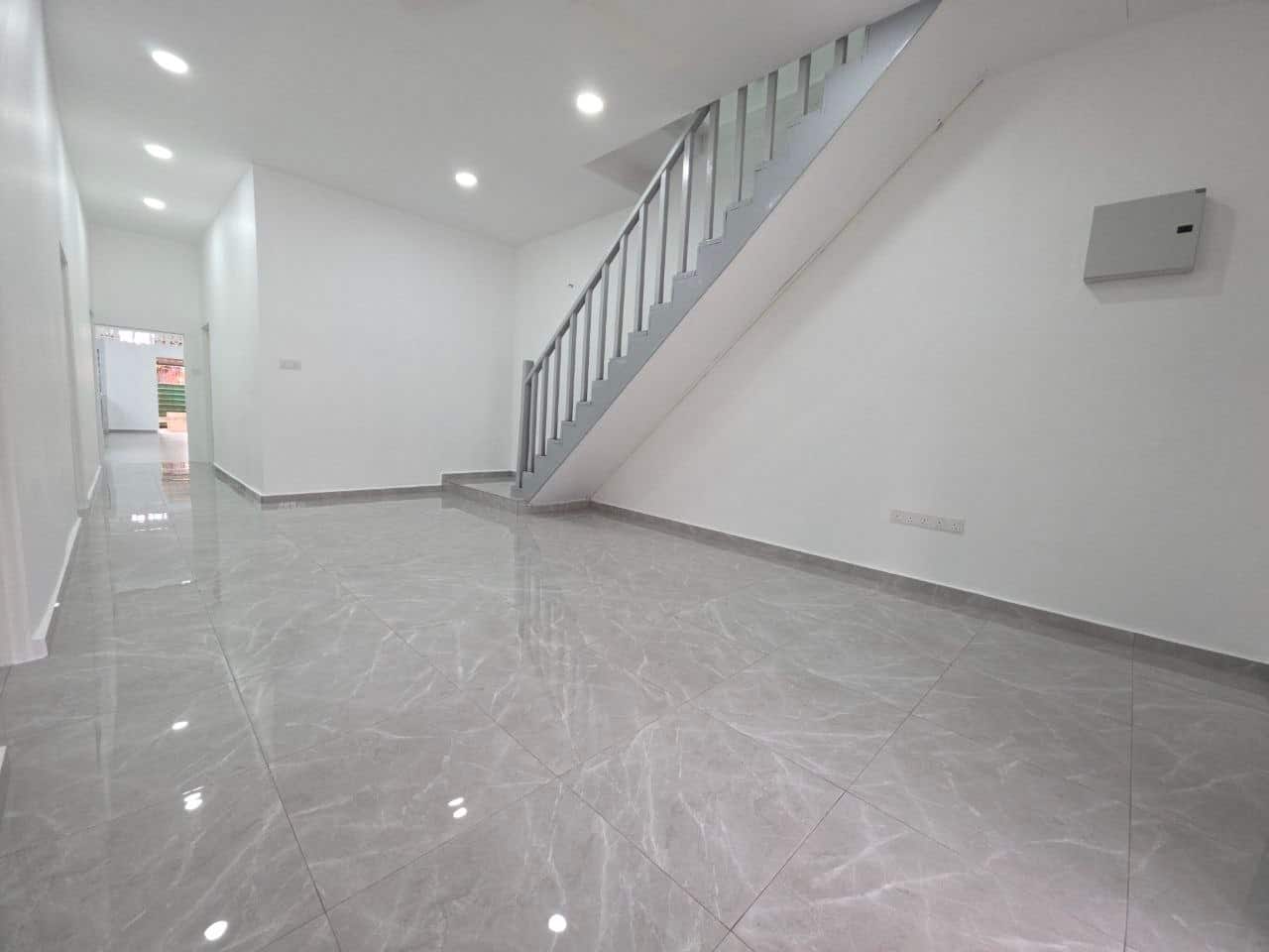 2-Storey Terrace House Pekan Nanas 2