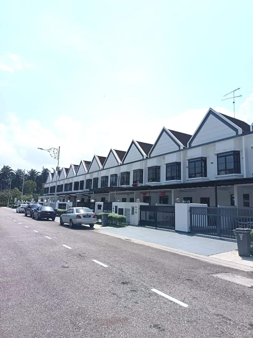 Double Storey Terrace House Eco Summer The Charlton 1