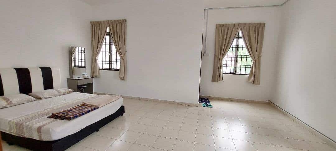 3-Storey Terrace Corner Lot Jalan Utama 2