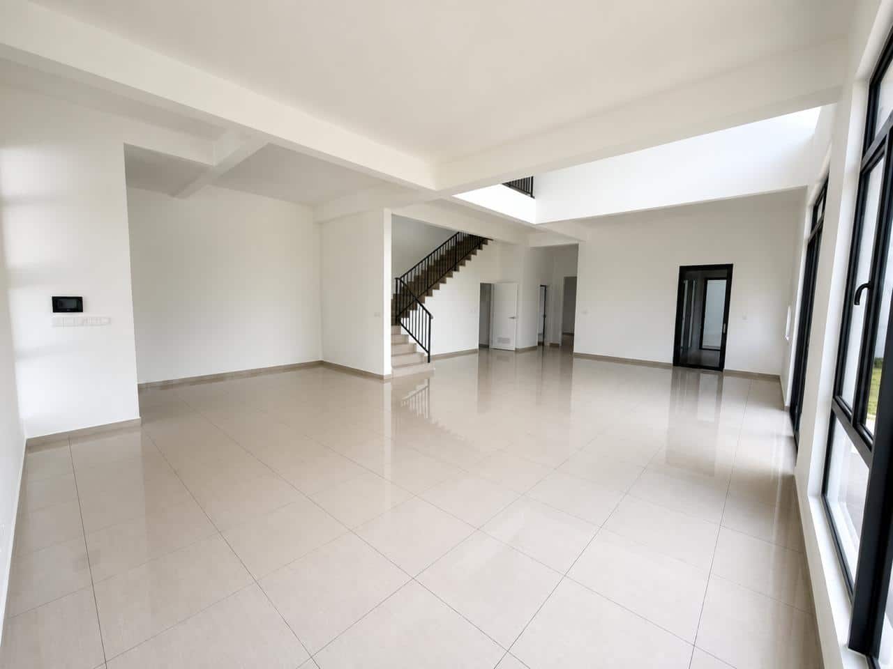 3-Storey Cluster House Horizon Hills 3