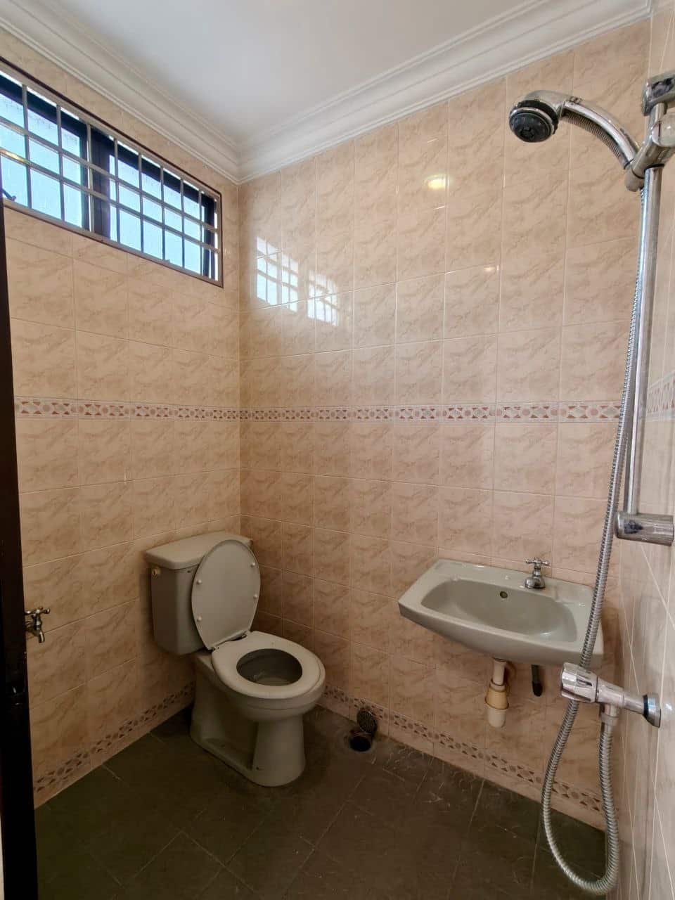 2-Storey Terrace House Taman Desa Cemerlang 9