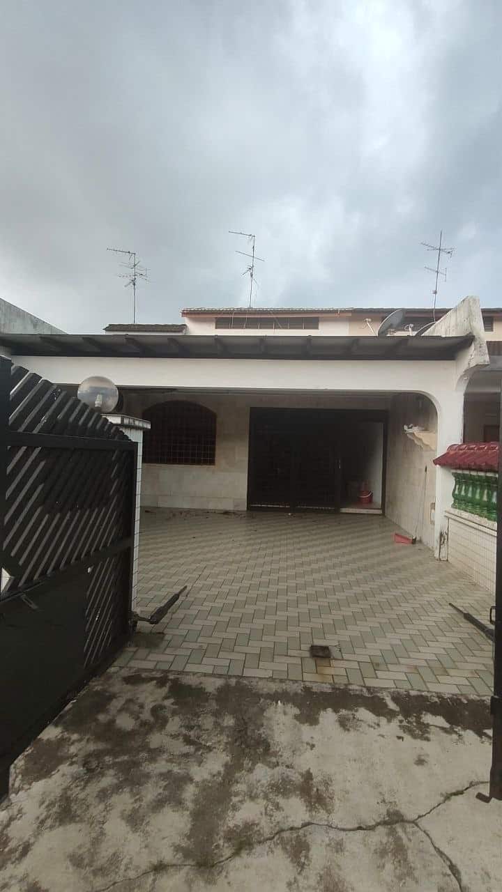 Single Storey Terrace House Taman Johor Jaya 6