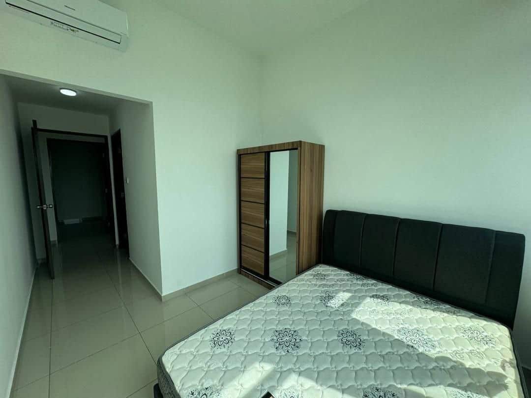 Condominium Molek Pine 2 4