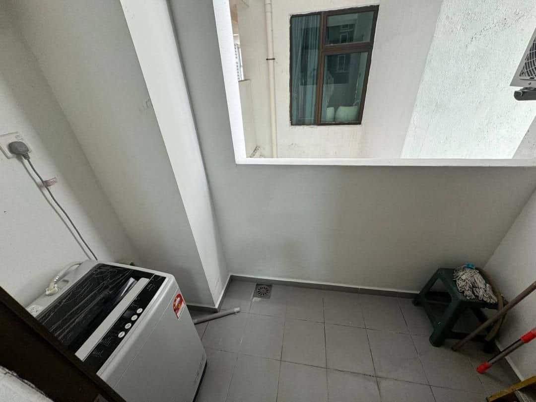 Condominium Molek Pine 2 7