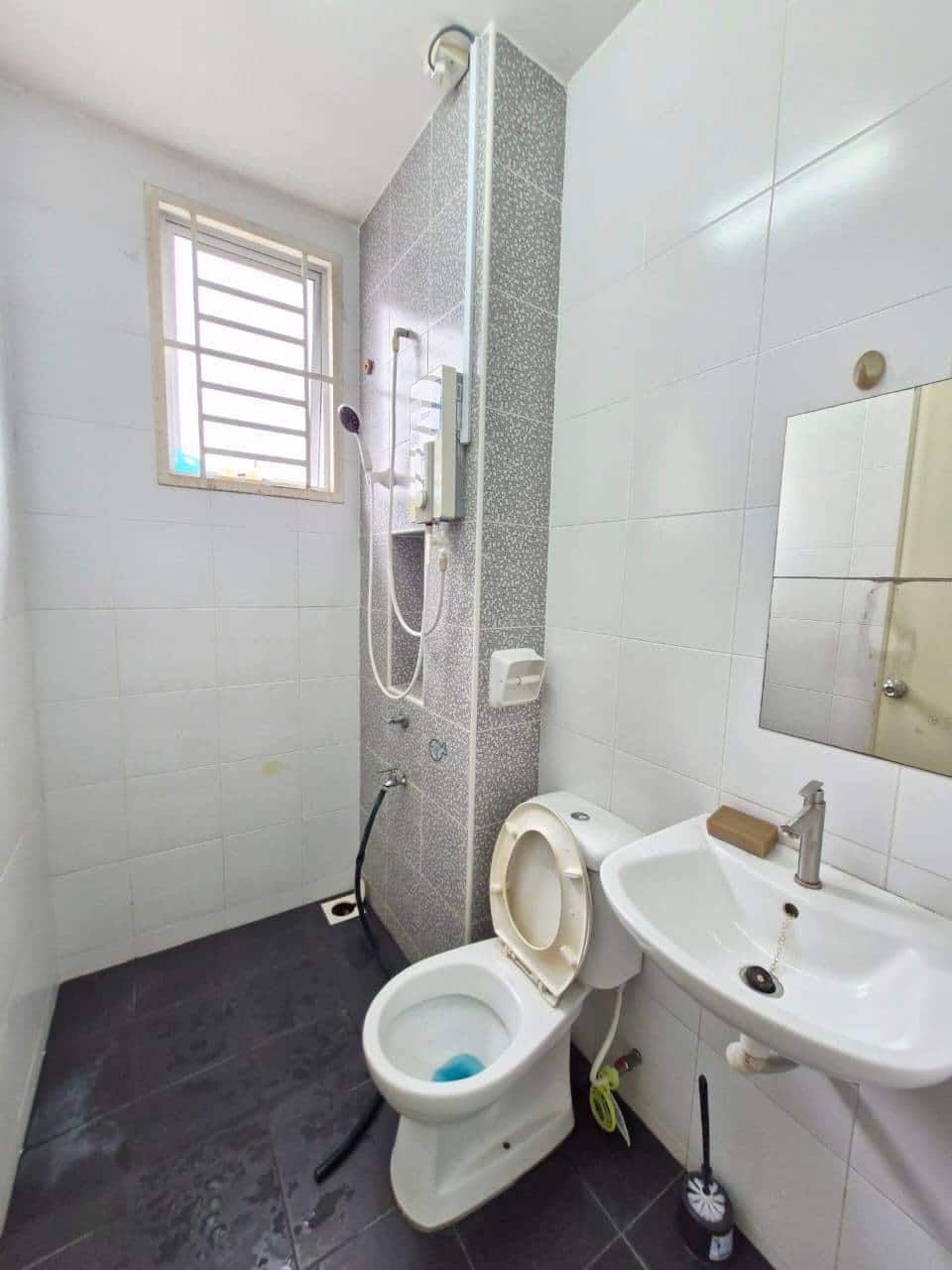 Double Storey Terrace Taman Desa Tebrau 10