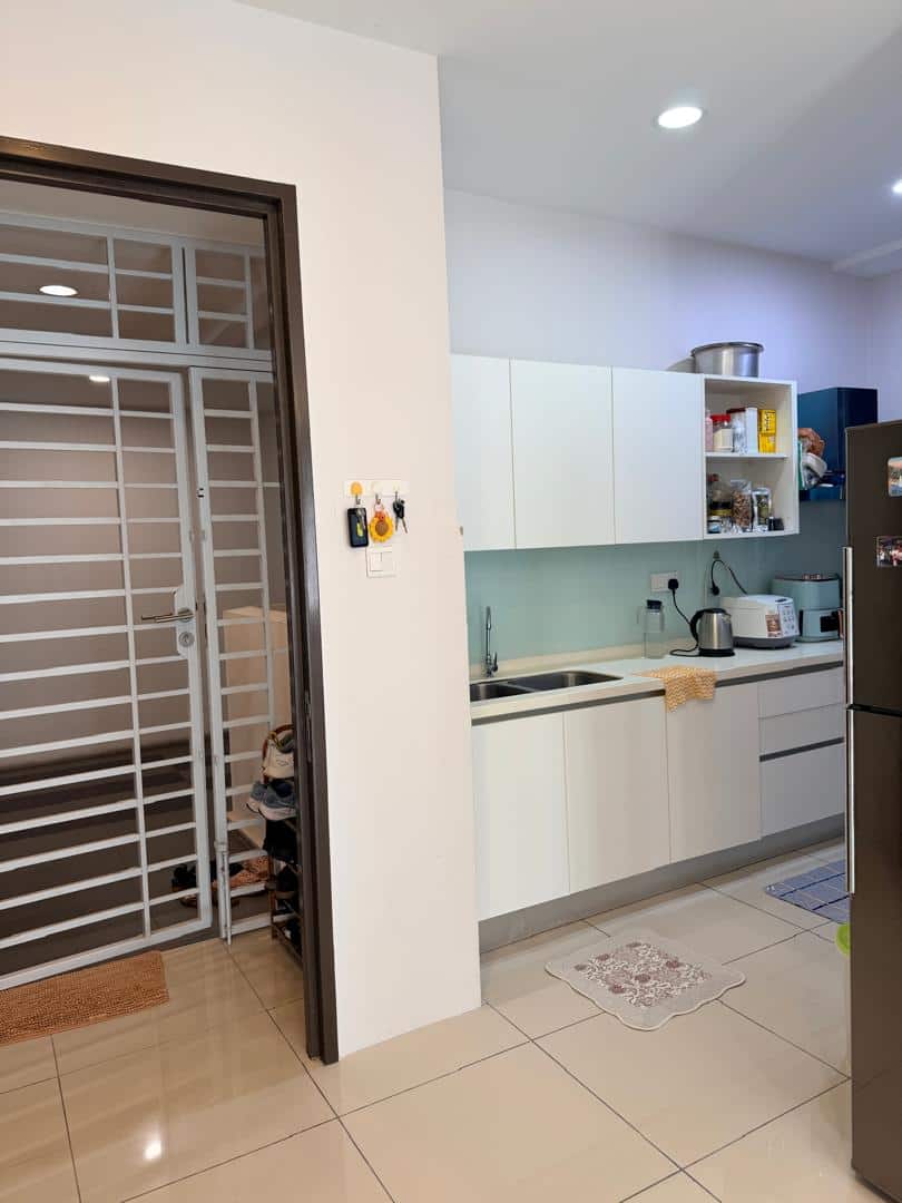 Condominium Taman Perling 6