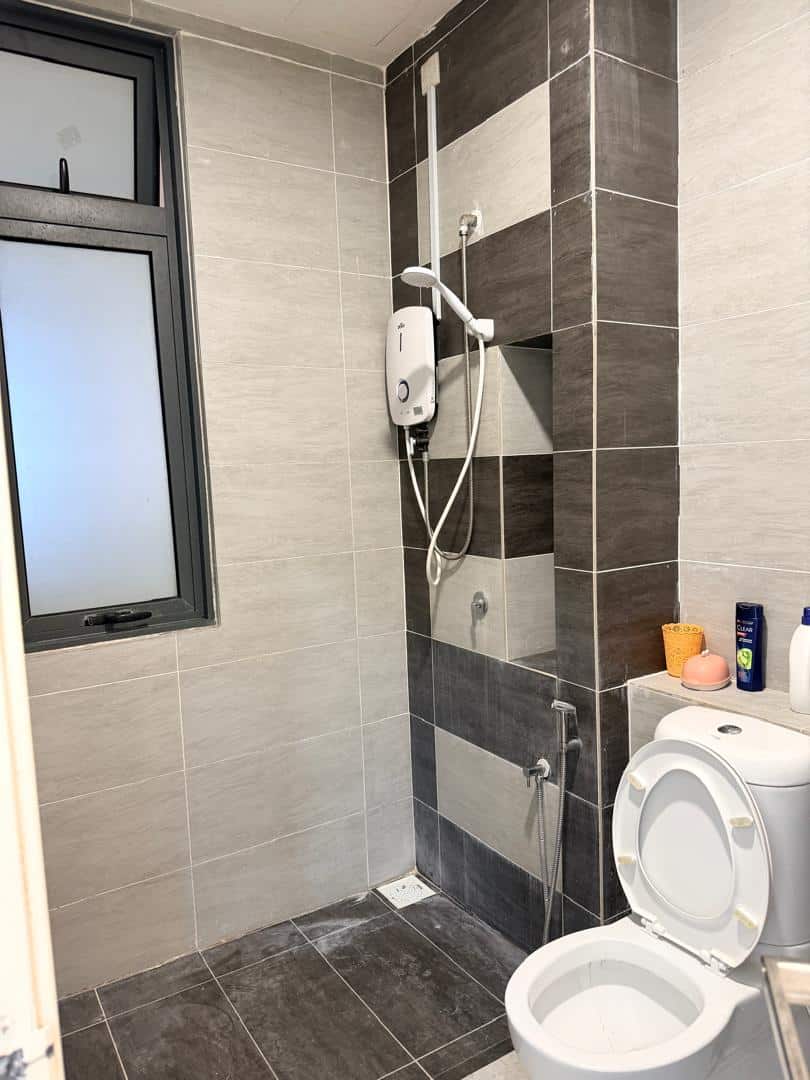 Condominium Taman Perling 9