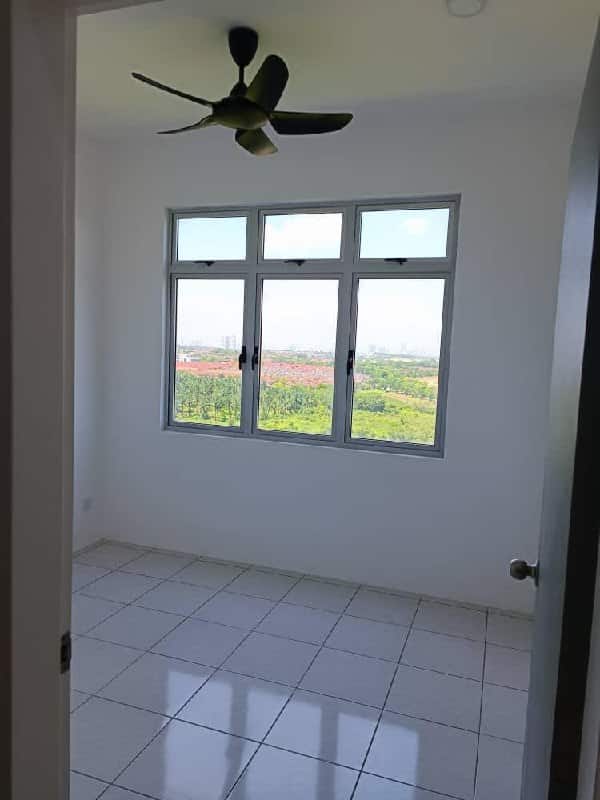 Service Apartment Seri Austin 3