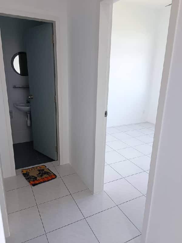 Service Apartment Seri Austin 5