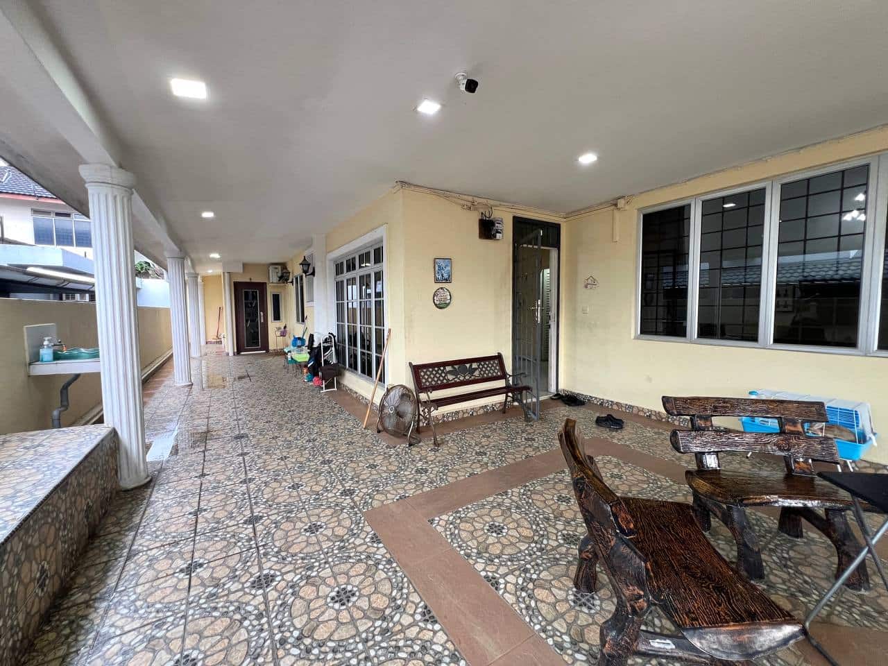1.5 Storey Semi-D Taman Perling 6