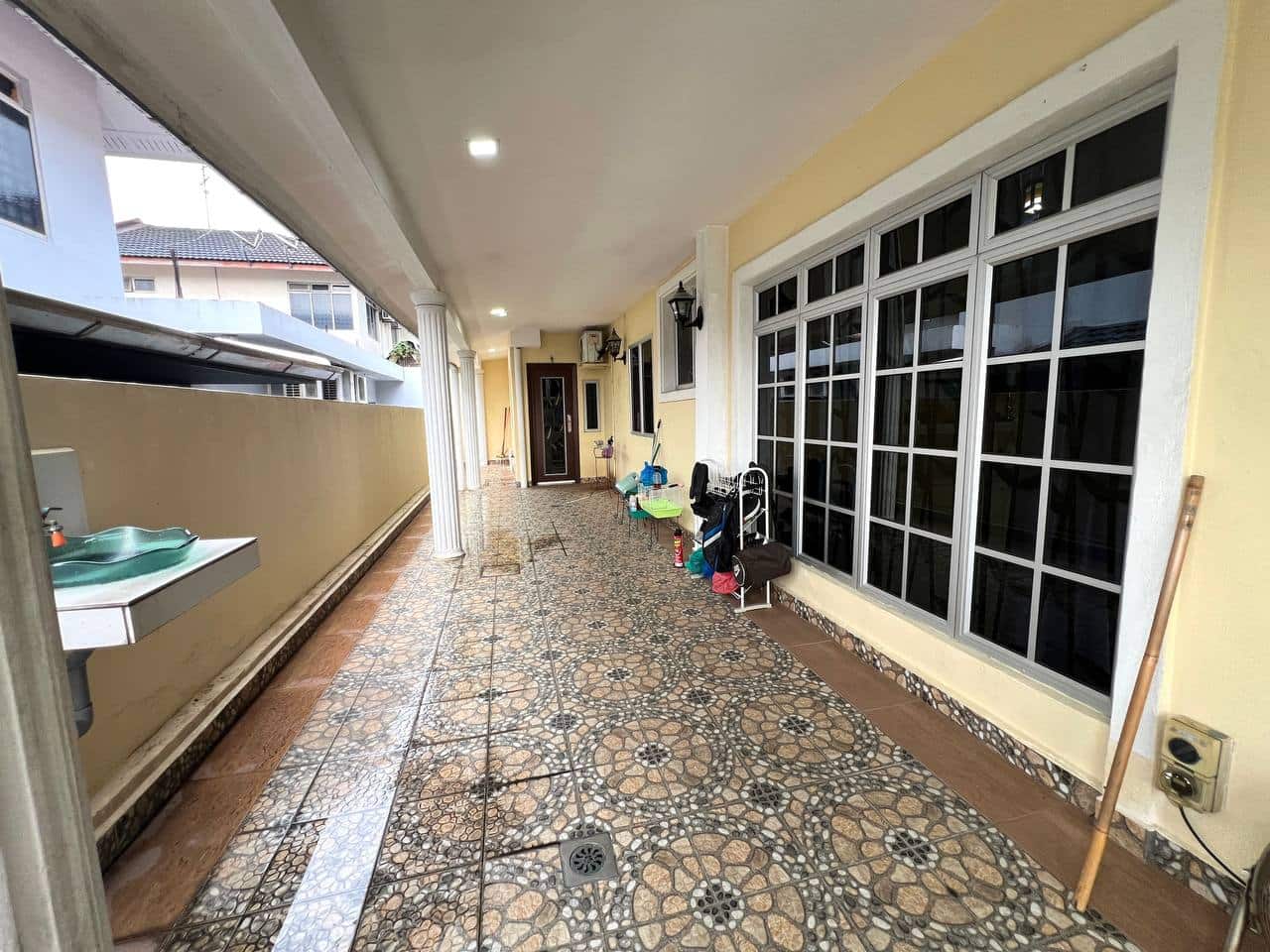 1.5 Storey Semi-D Taman Perling 7