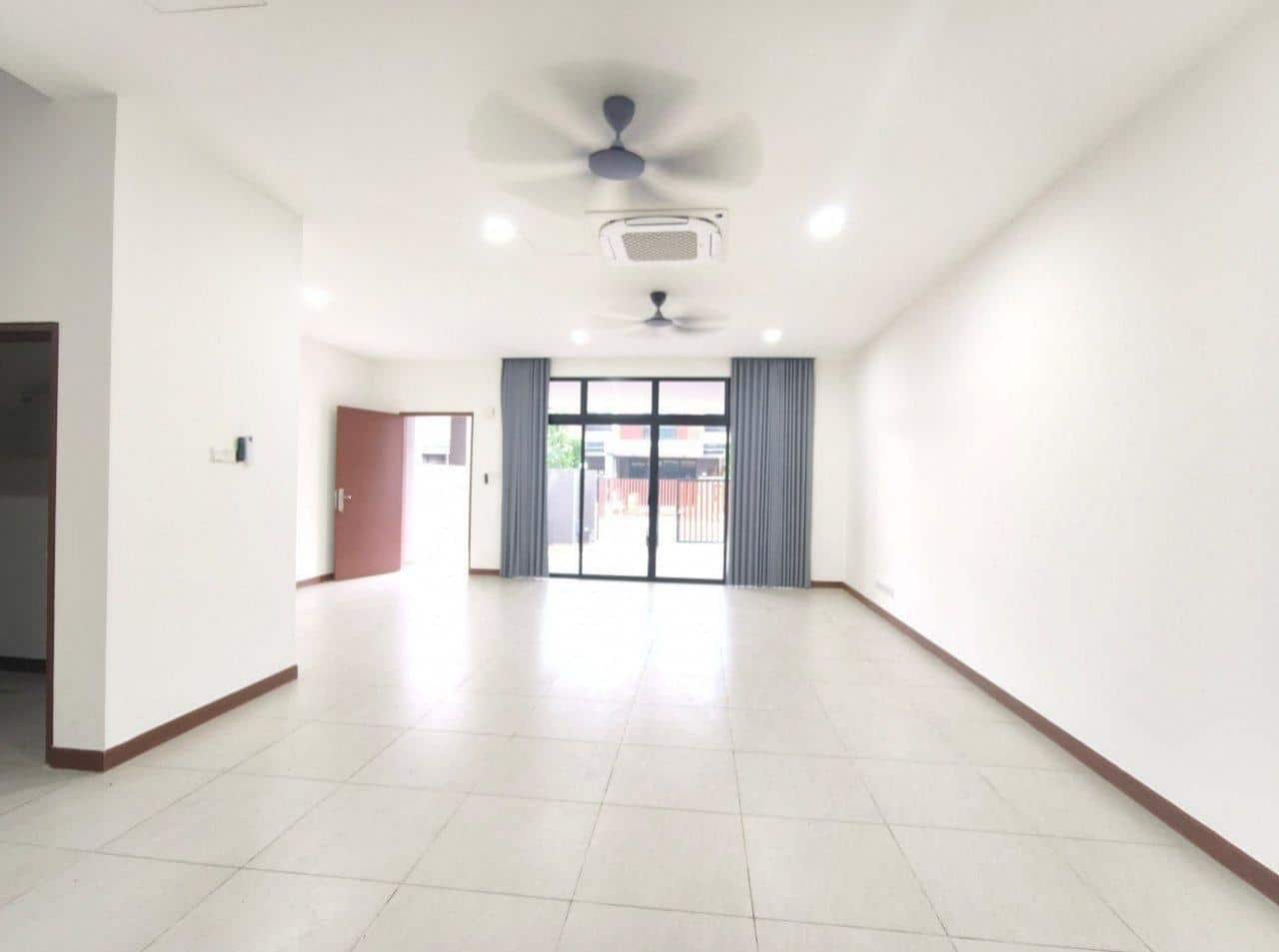 2-Storey Terrace End Lot Bandar Tiram