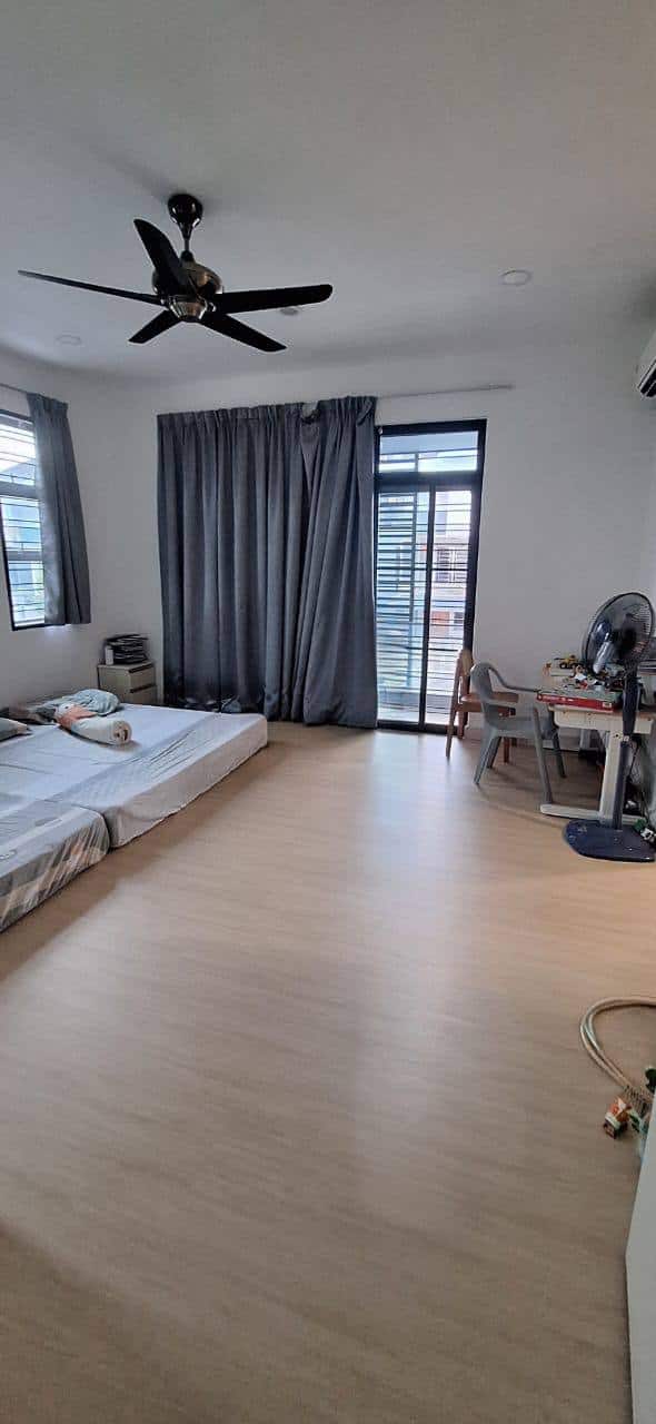Double-Storey Semi-D Taman Nusa Idaman Precinct 5 6