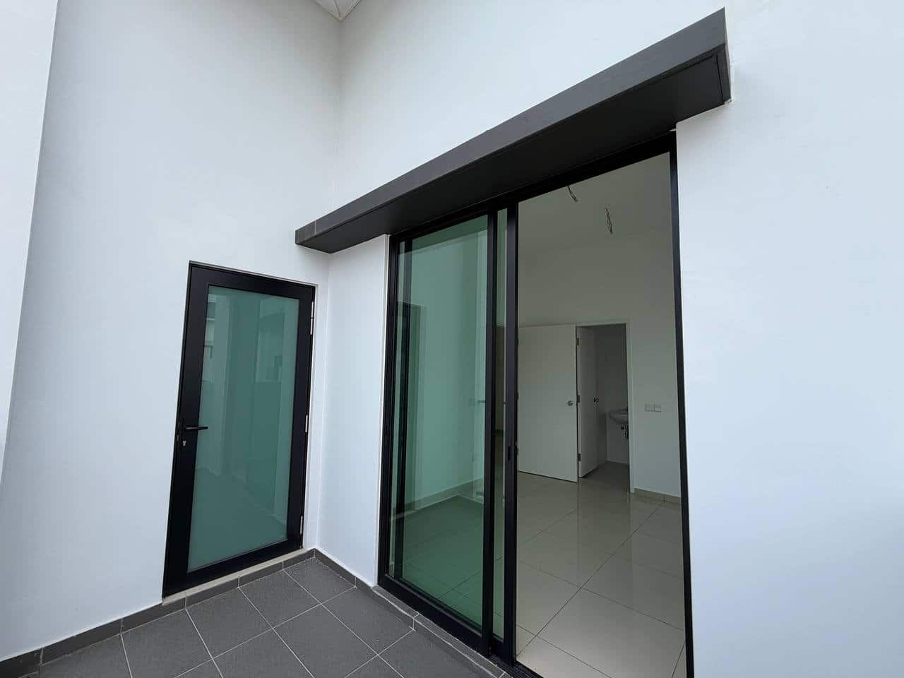 2-Storey Terrace House Eco Tropics-Fieldgates (Nora) 5