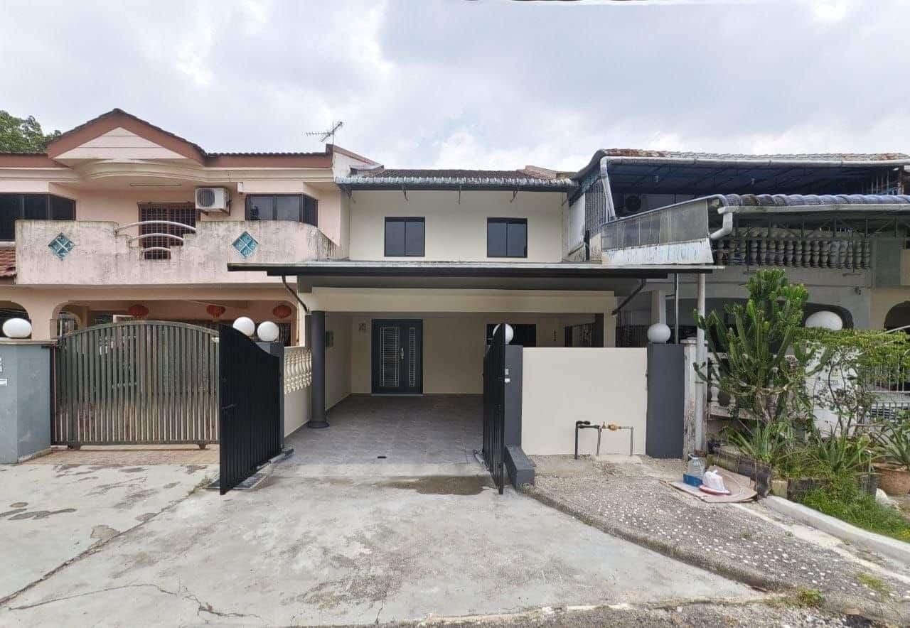 2-Storey Terrace House Taman Bukit Kempas 1