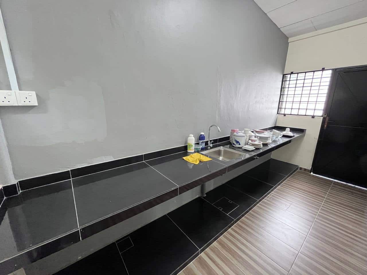 1.5-Storey Terrace House Taman Pelangi 10