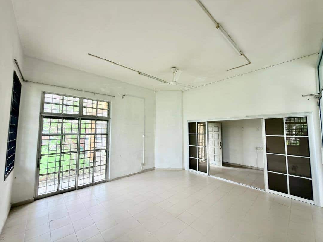 2-Storey Semi-D Corner Lot Taman Munsyi Ibrahim 6
