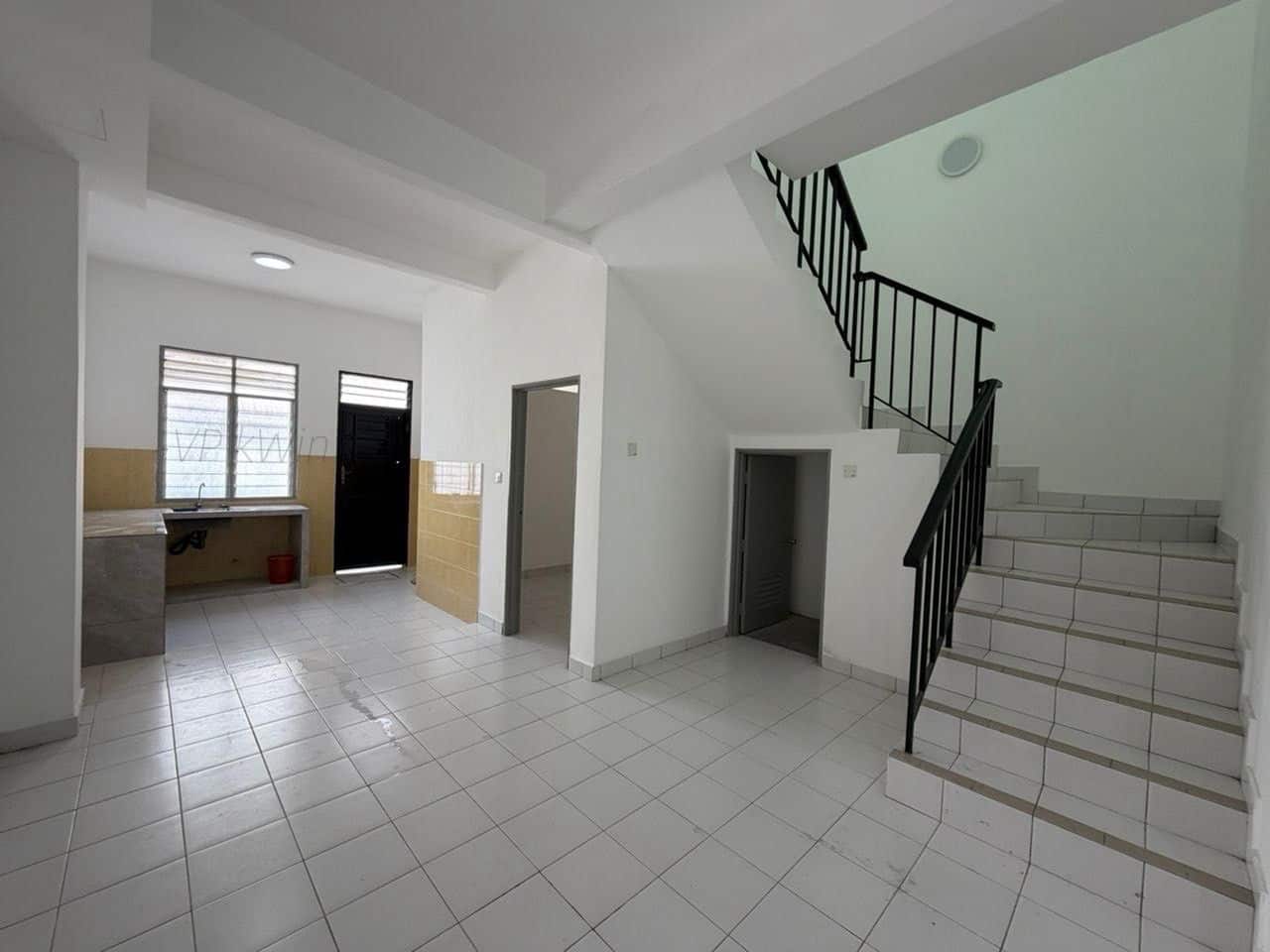 2-Storey Terrace House (End Lot) Bandar Jaya Putra 4