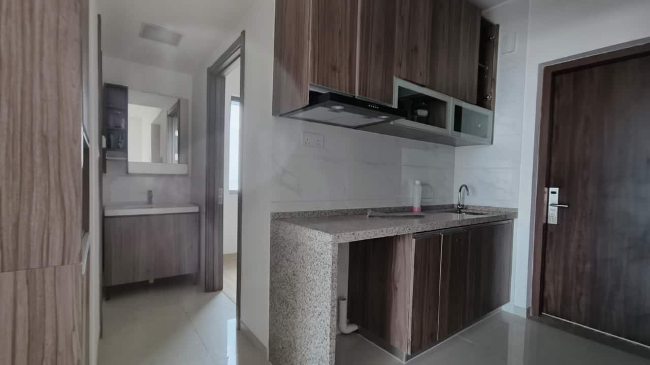 Condominium Regalia Park Forest City 2