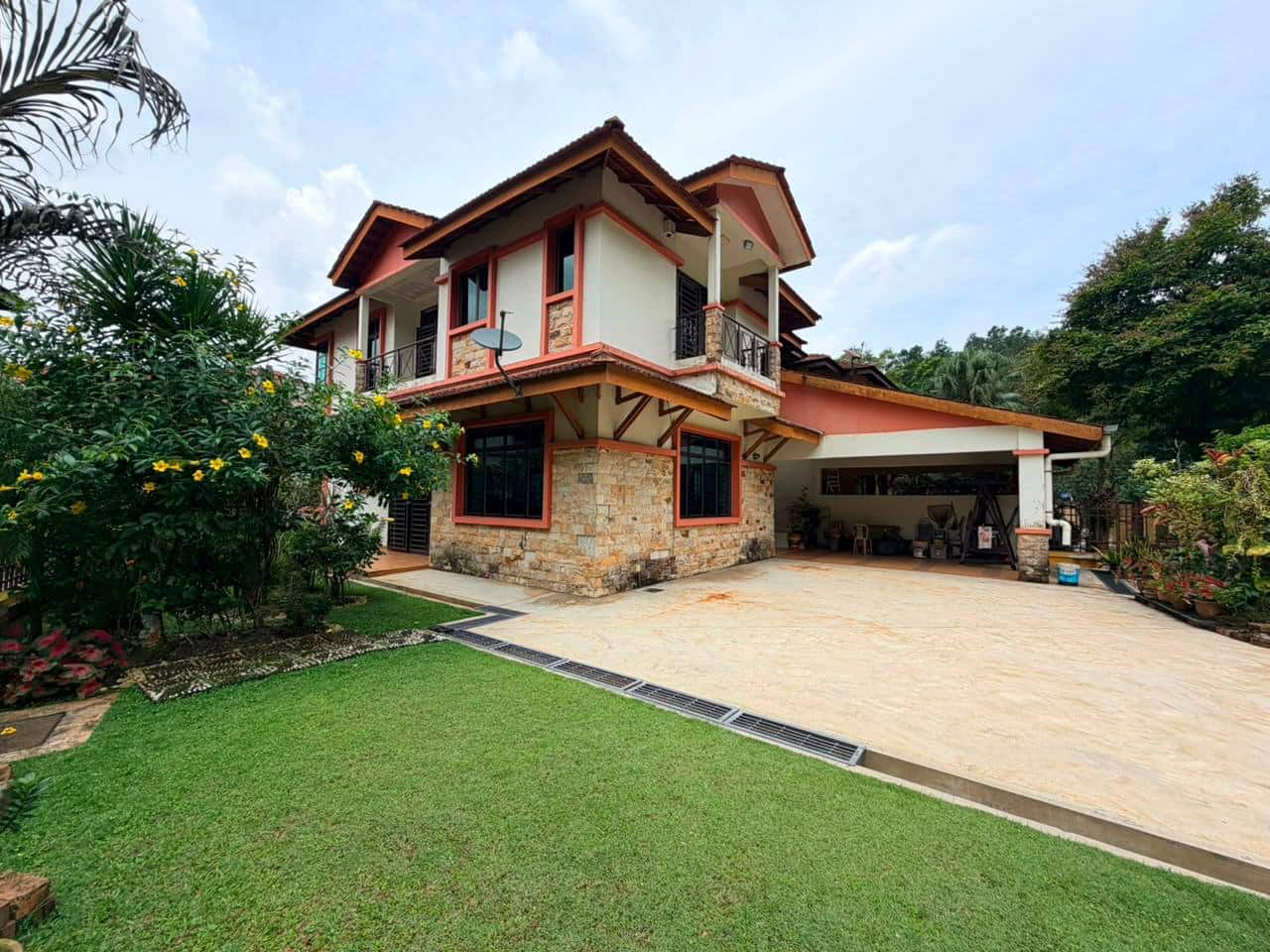 2-Storey Semi-D Endlot Nusa Idaman 3