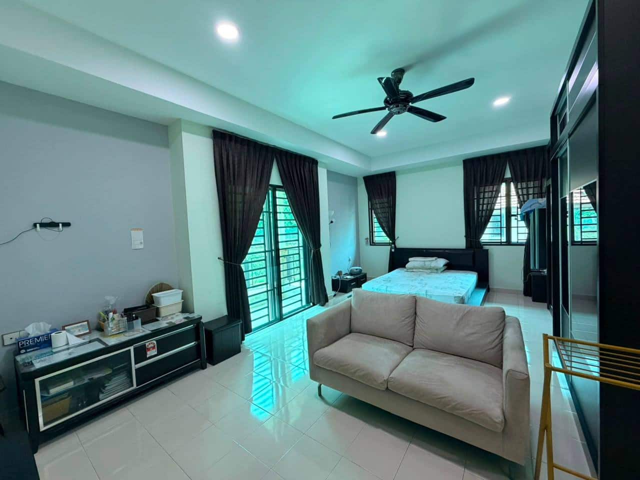 2-Storey Semi-D Endlot Nusa Idaman 3 7