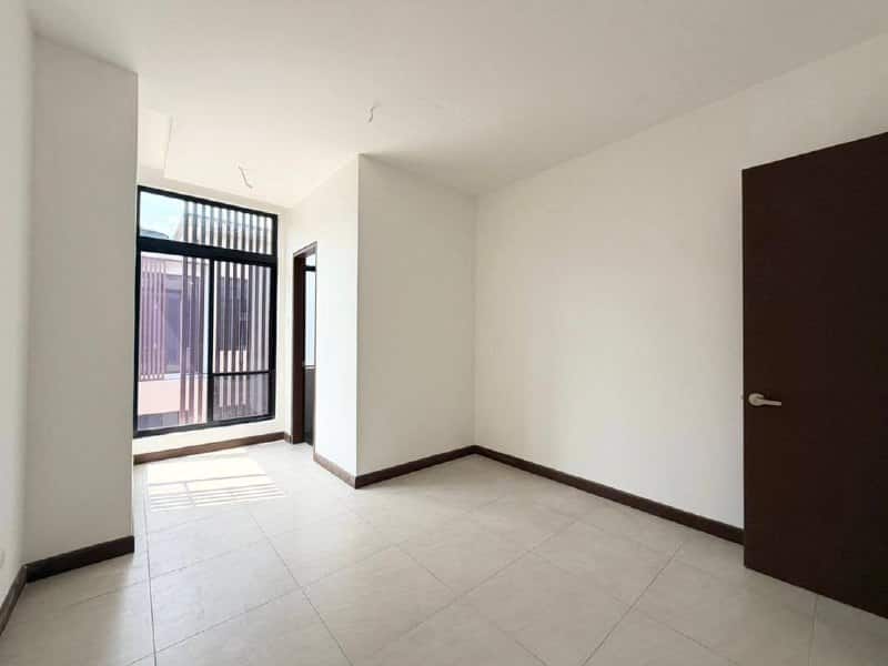 Double Storey Superlink Endlot Aurora Sentral 4