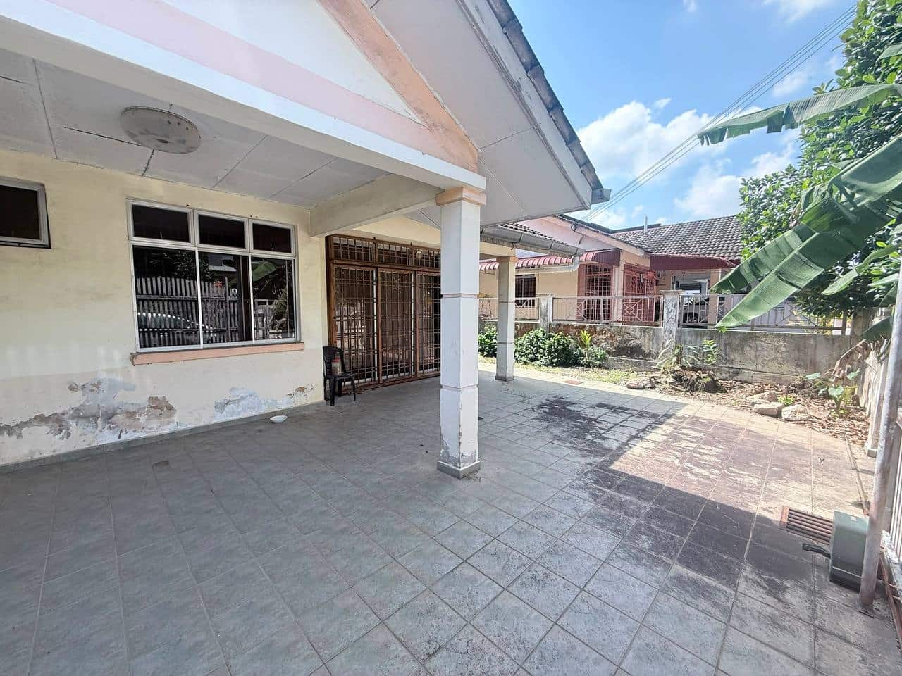 Semi-D Taman Megan Ria 1