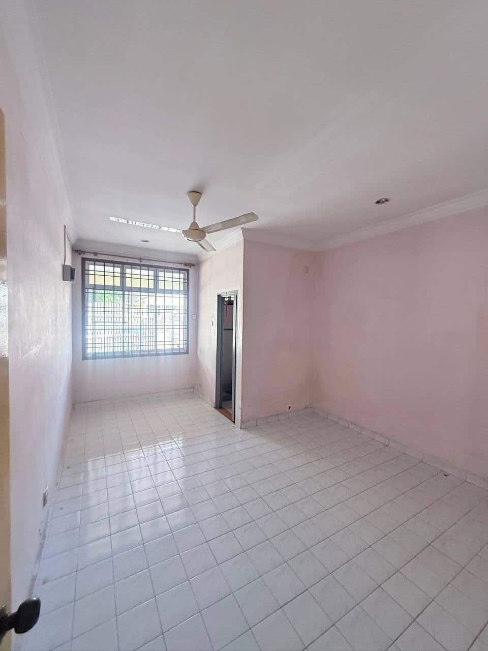 Semi-D Taman Megan Ria 7