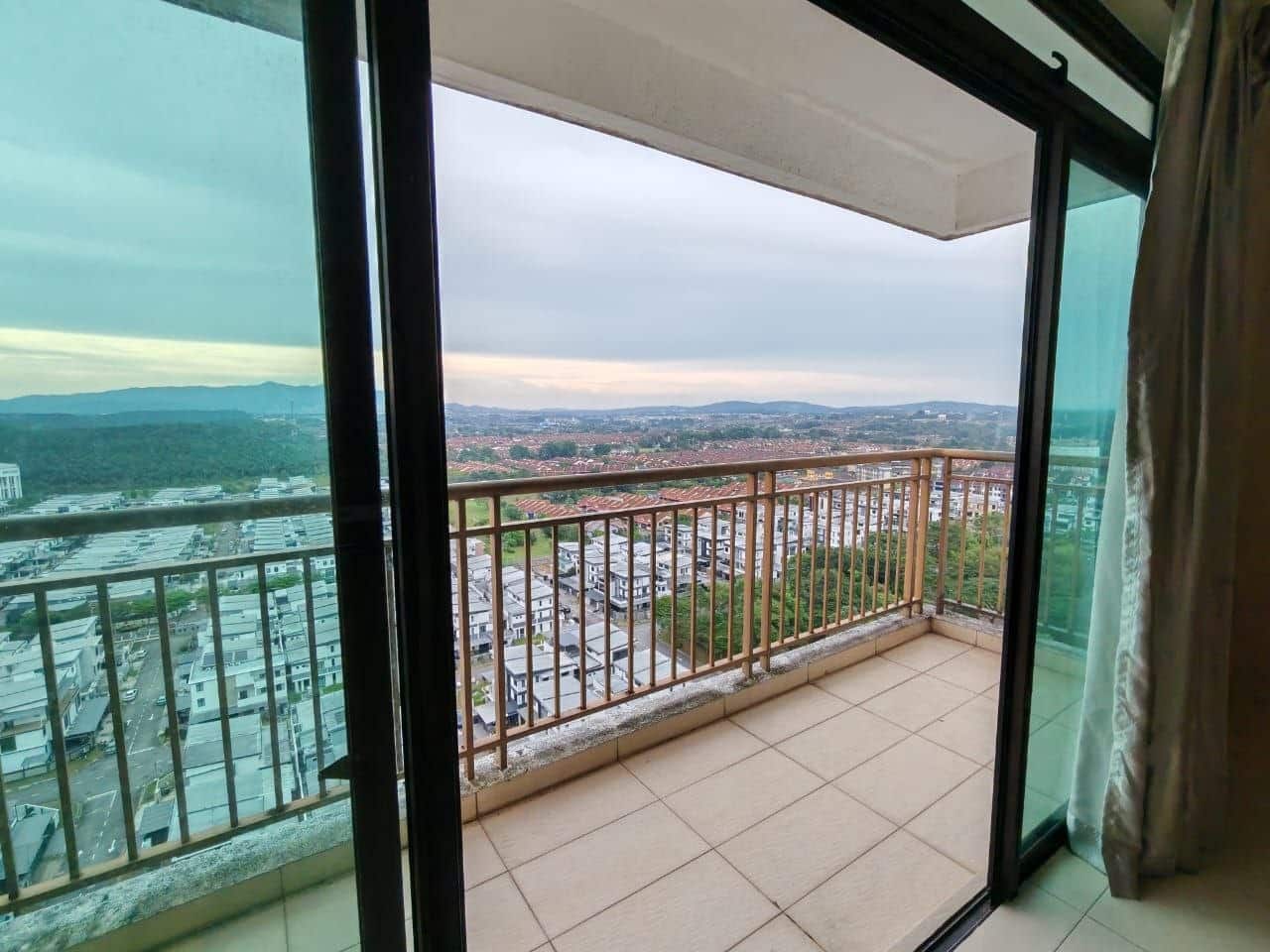 Condo Mutiara Mas 4