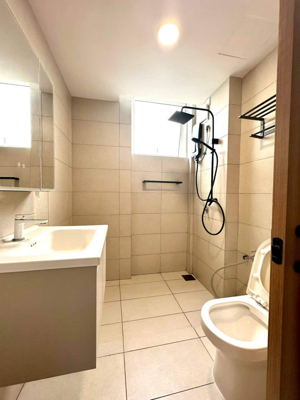Condo MBW Bay 8