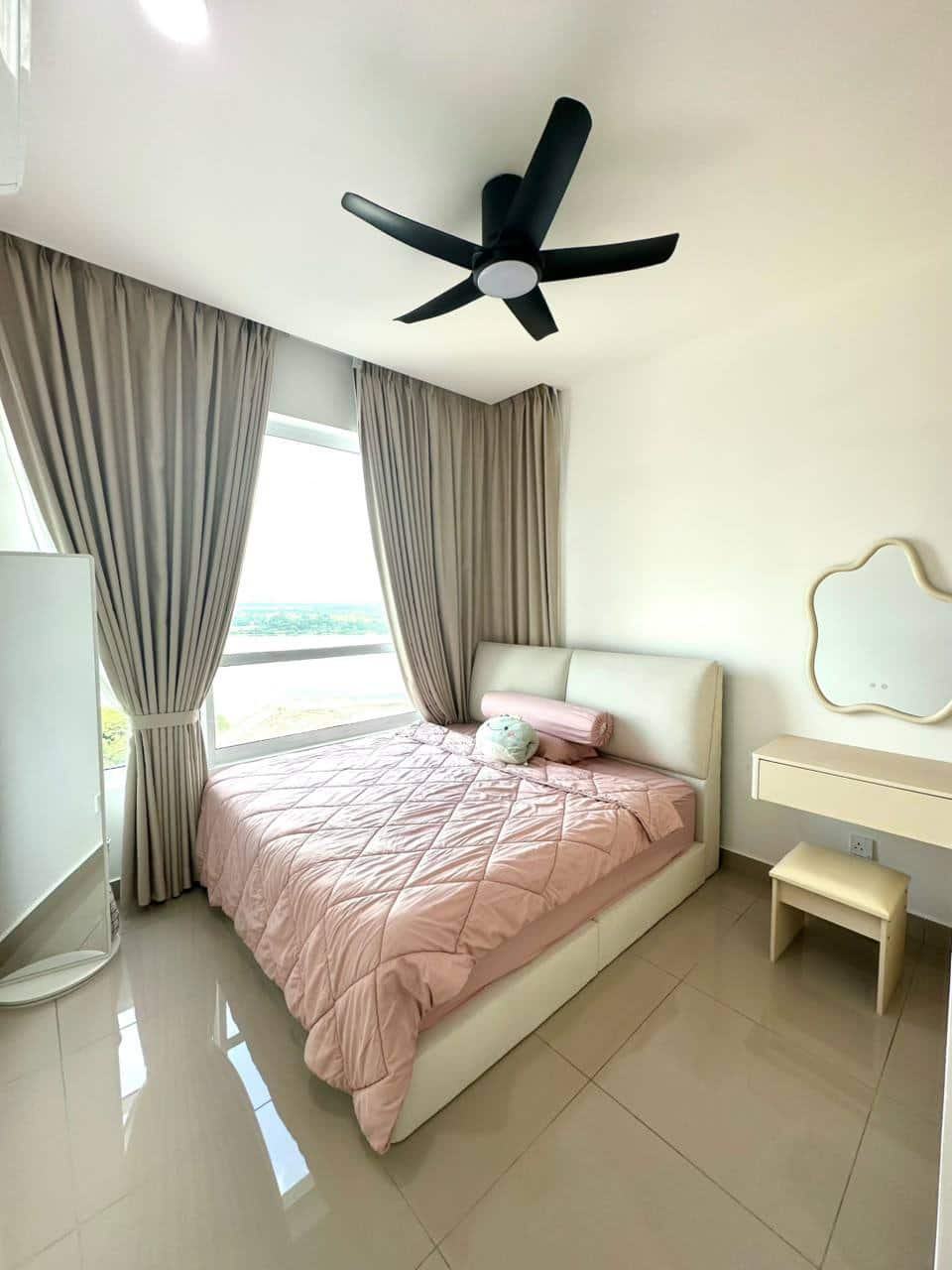 Condo MBW Bay 4