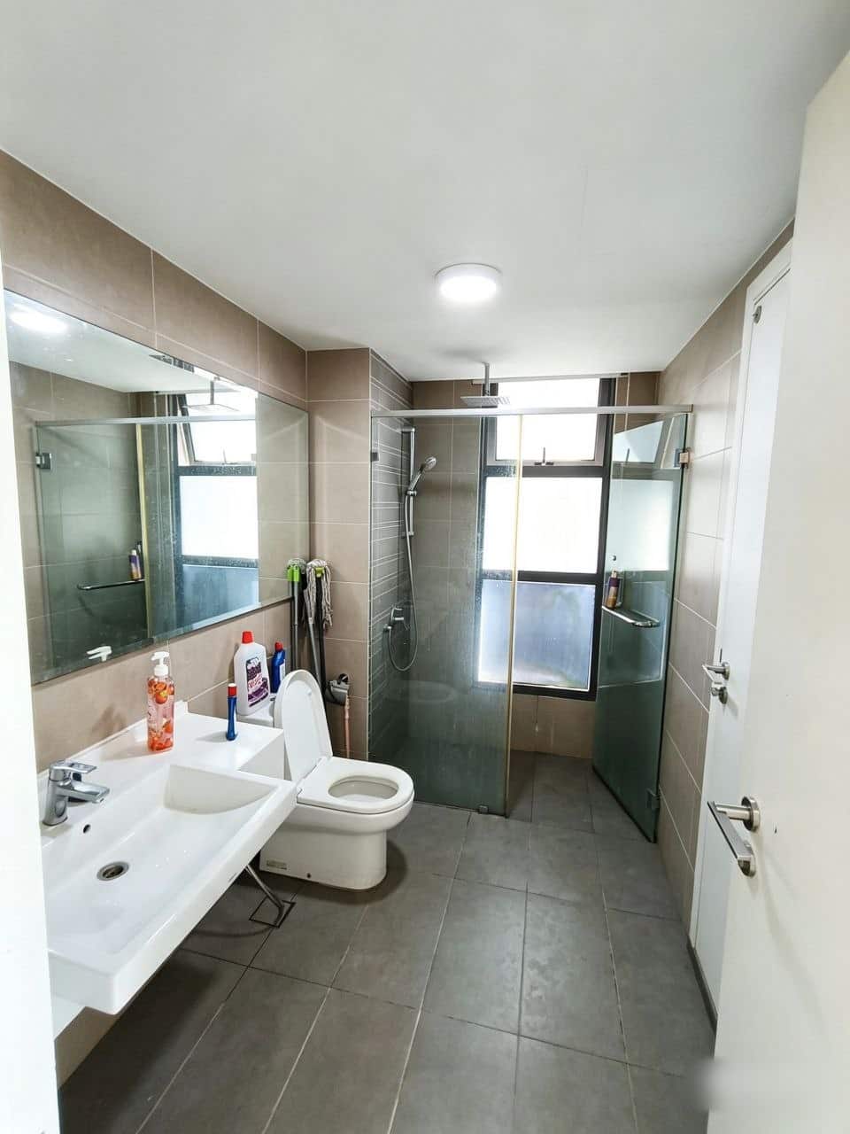 Service Apartment Puteri Harbour 4