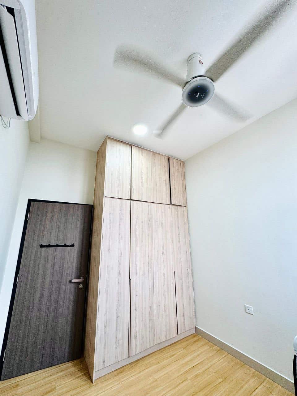 Service Residence Twin Tower @ CIQ 8