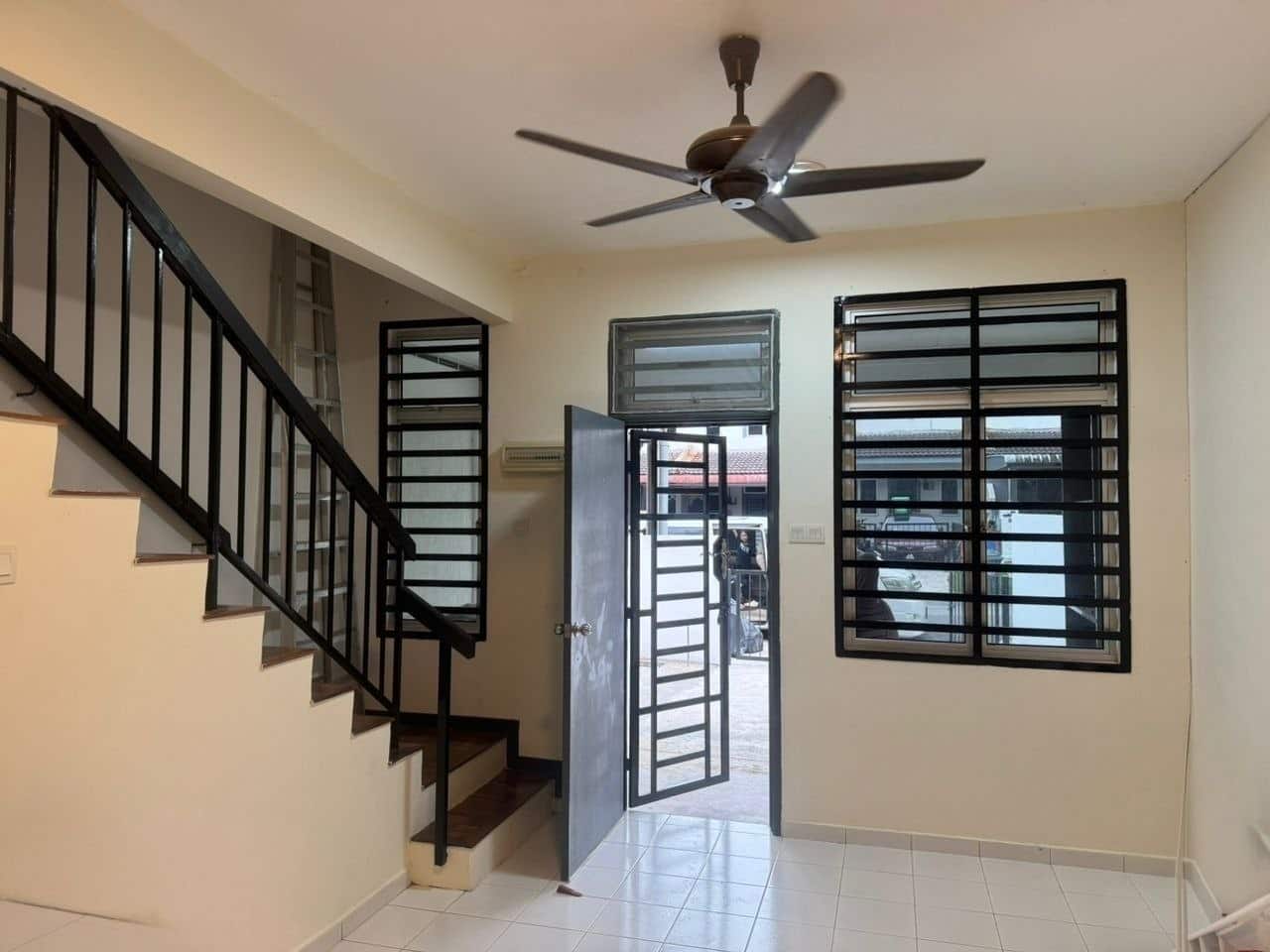 Double Storey House Taman Mutiara Rini 3