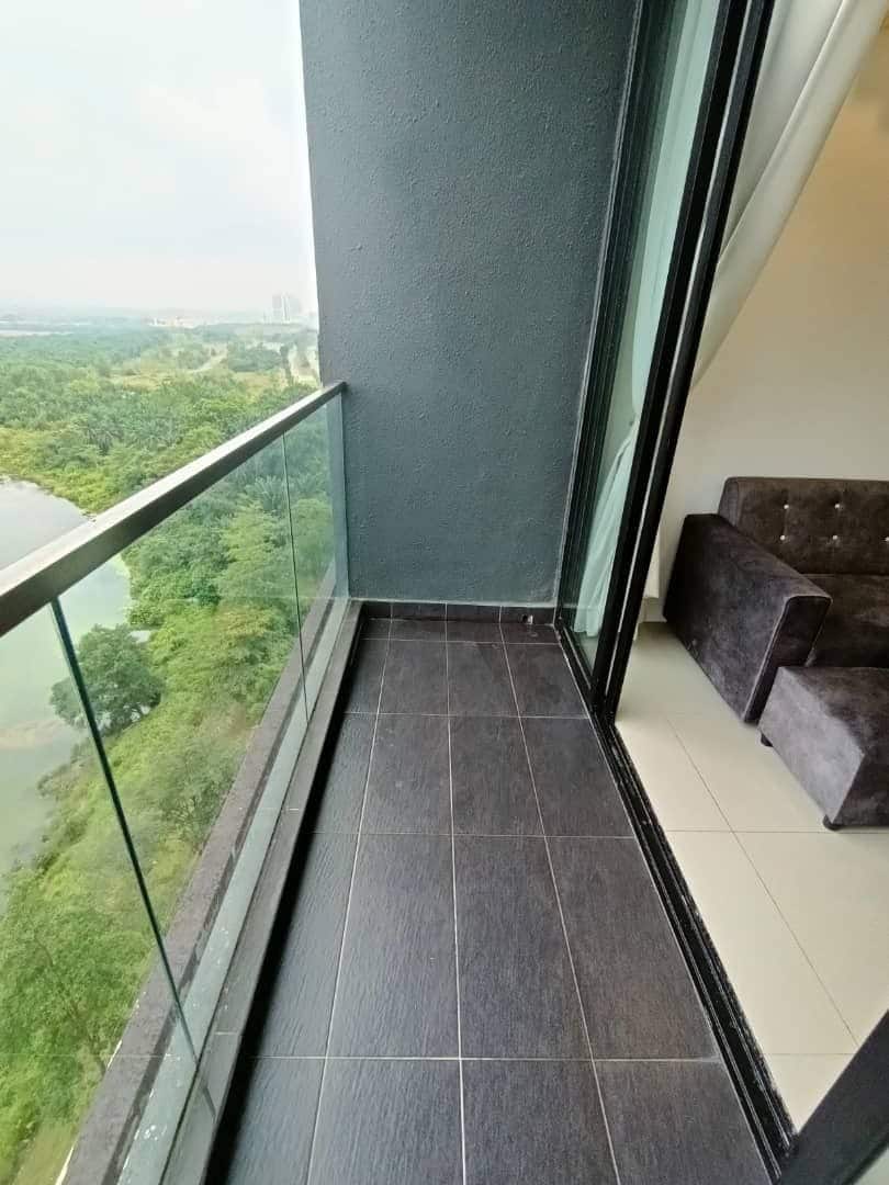 Condo Medini 7