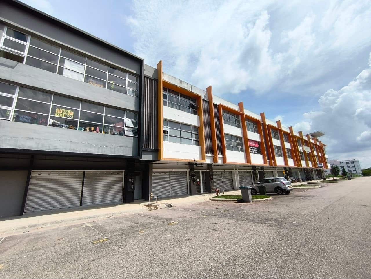 3-Storey Shoplot Taman Nusantara 4