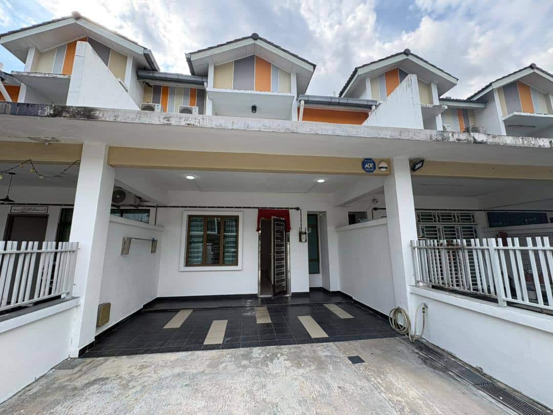2-Storey Terrace House Kempas Baru 3