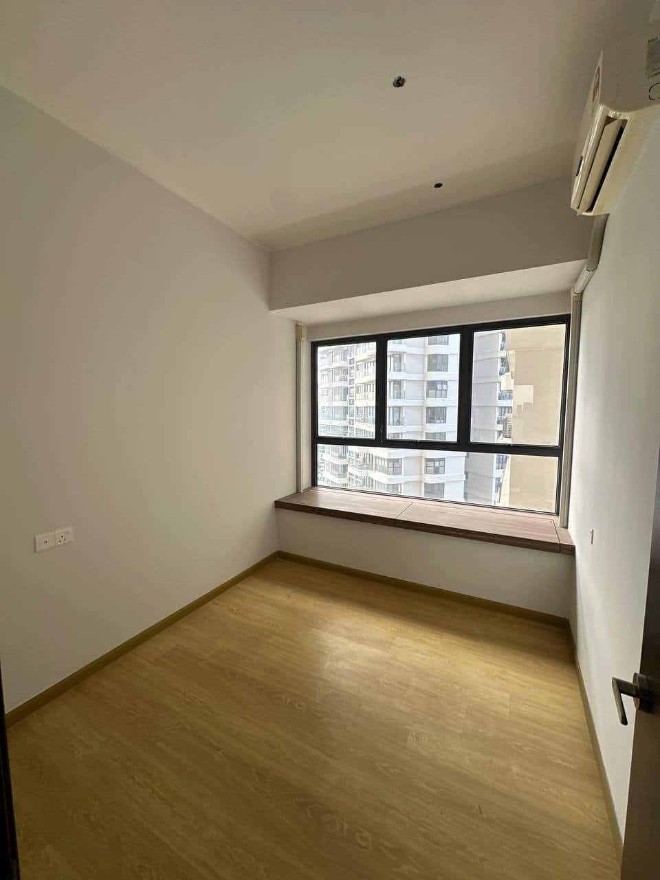 End Lot Condominium Danga Bay 4