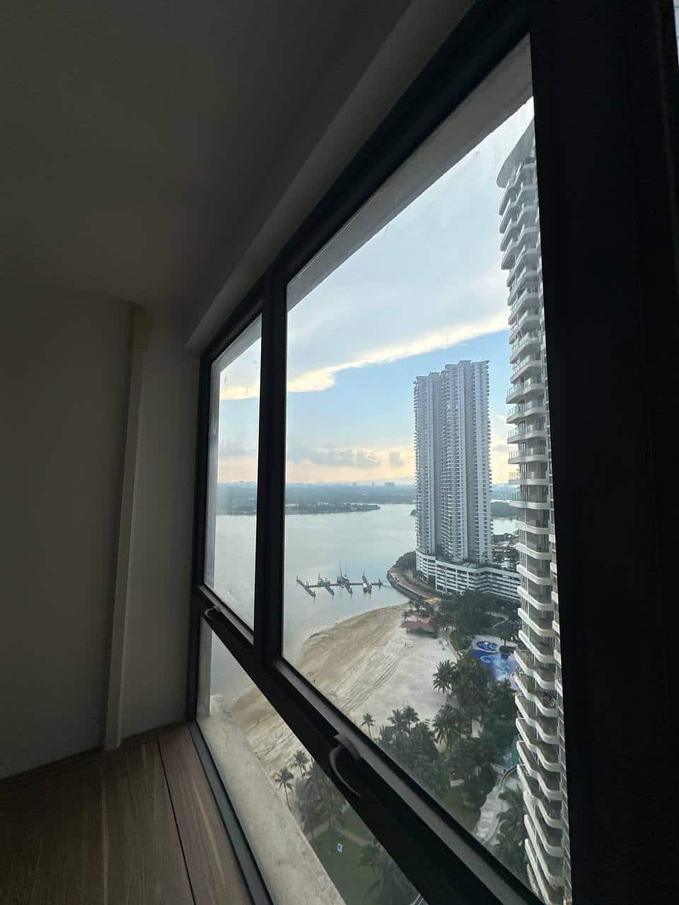 End Lot Condominium Danga Bay 5