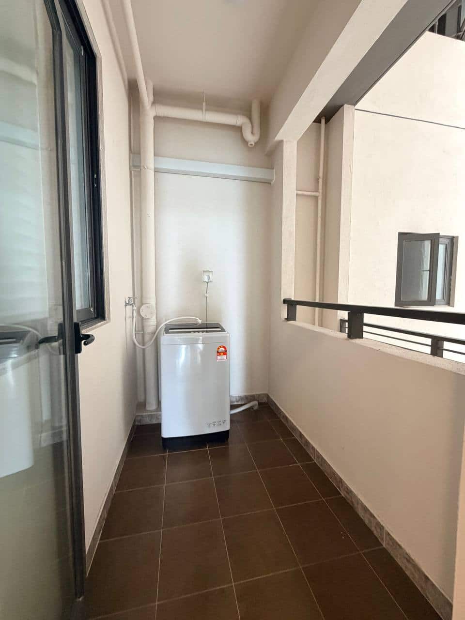 Service Residence End Lot Tanjung Puteri 9