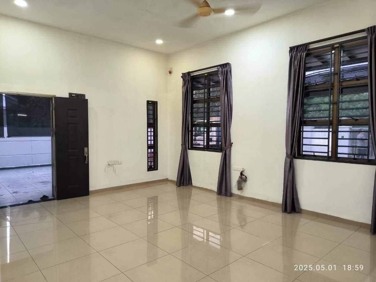 Single Storey Semi-D Pekan Nanas 2