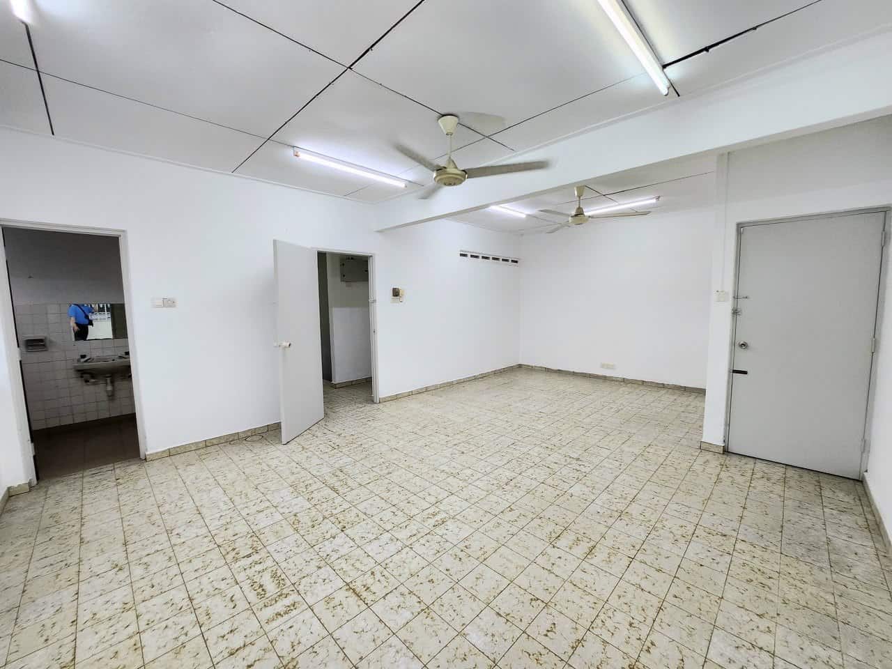 Double Storey Semi-D Taman Pelangi 3