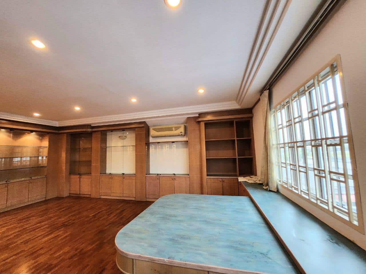 3-Storey Semi-D Taman Pelangi 4