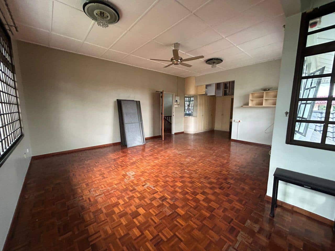 Double Storey Bungalow Perling 6
