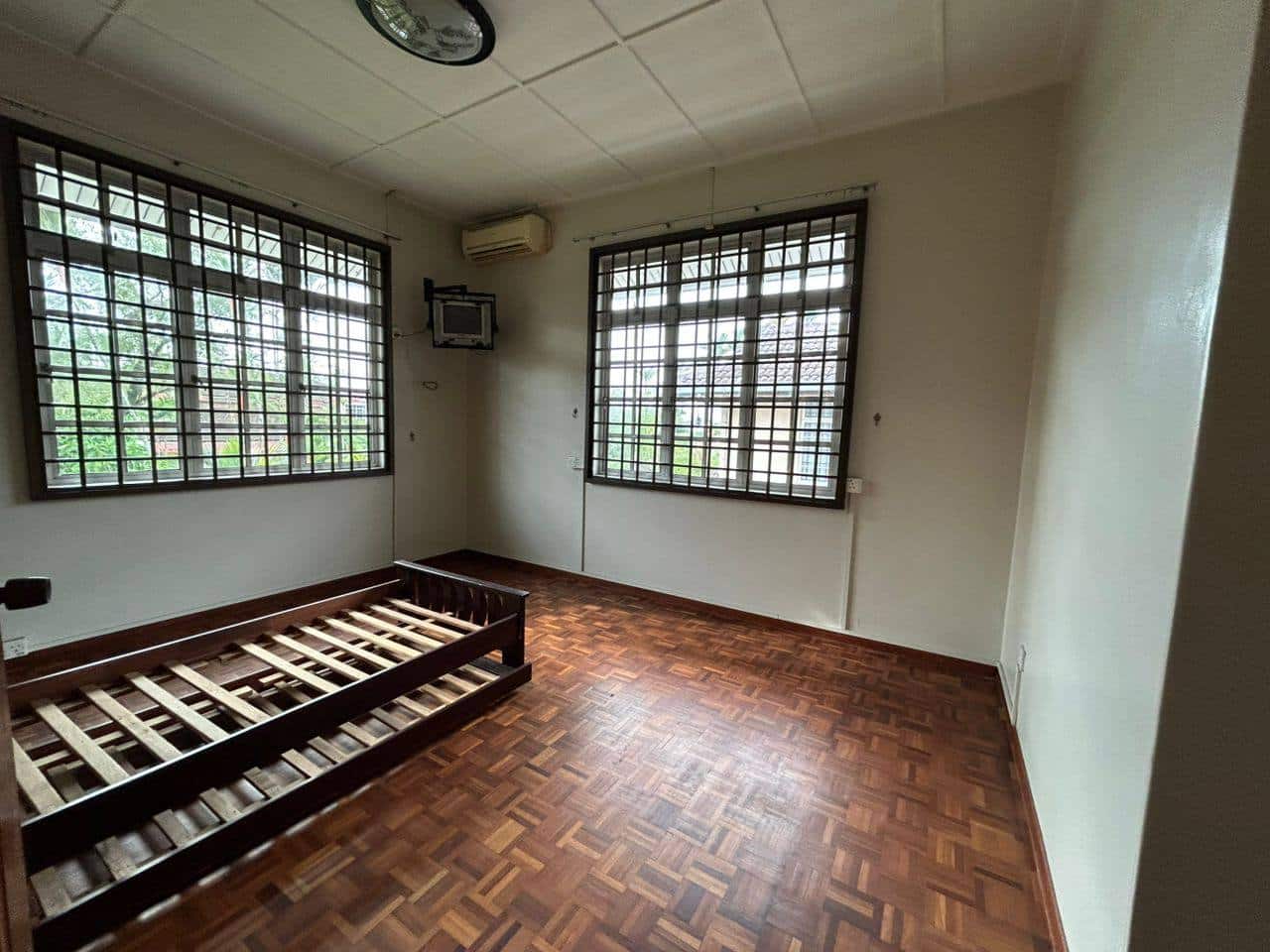 Double Storey Bungalow Perling 3