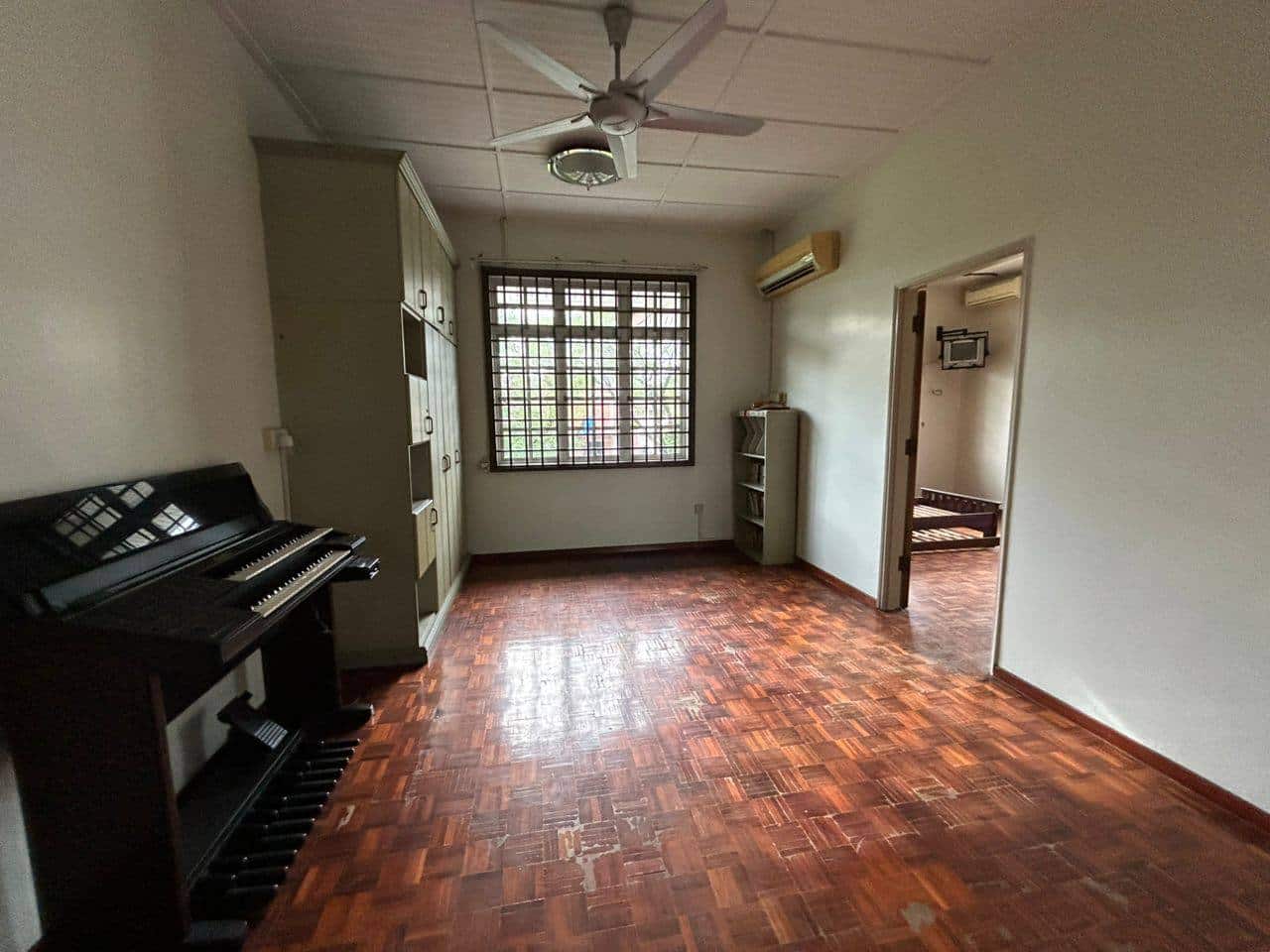 Double Storey Bungalow Perling 4