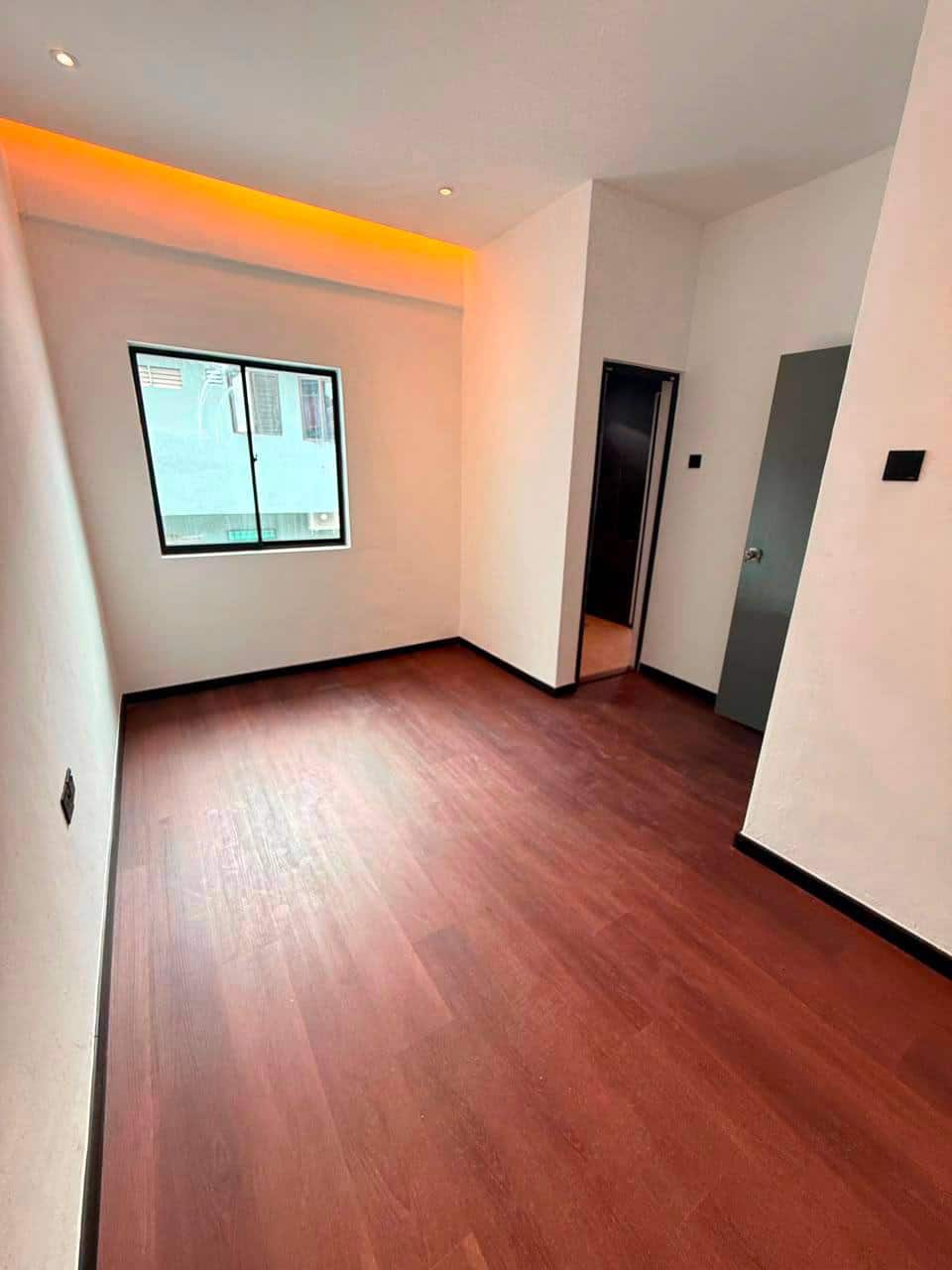 Double Storey Terrace Taman Timur 6