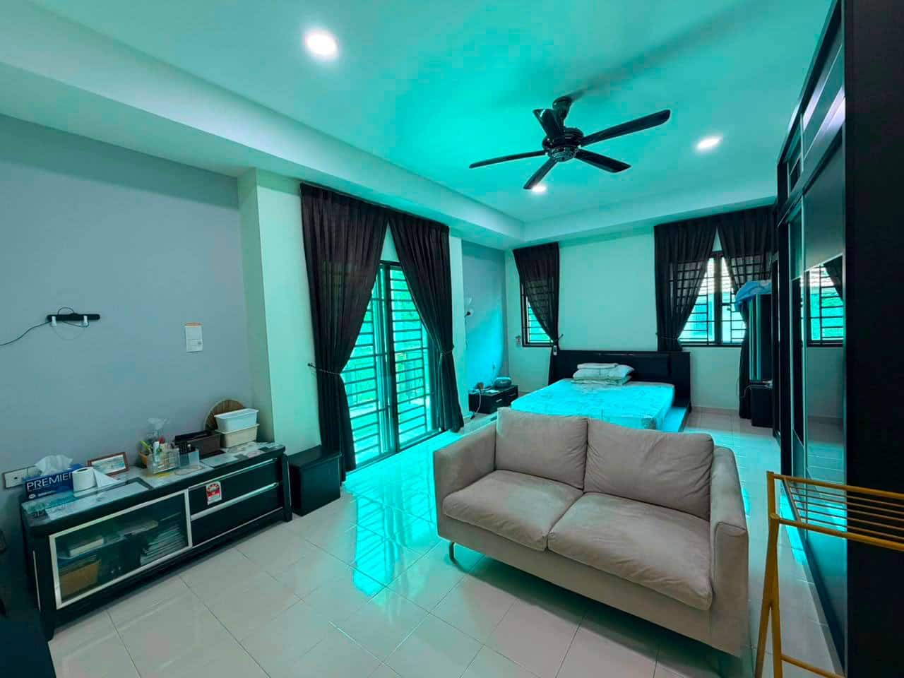 2-Storey Semi-D Endlot Nusa Idaman 3 6