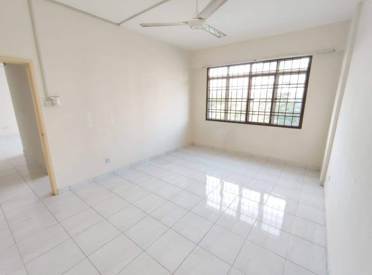 Apartment Tampoi 3